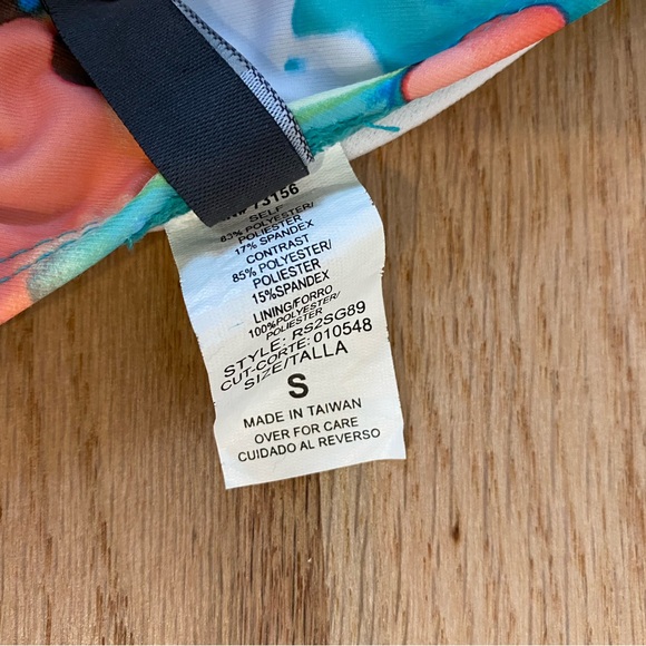 Y2K Halter Top - Picture 7 of 9